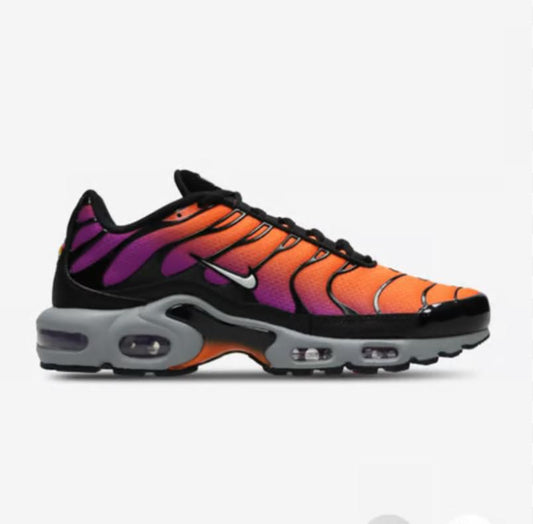 NIKE tn